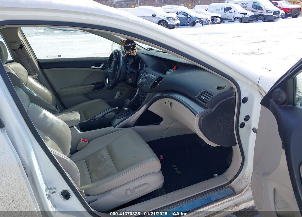 2013 ACURA TSX VIN: JH4CW2H65DC000305