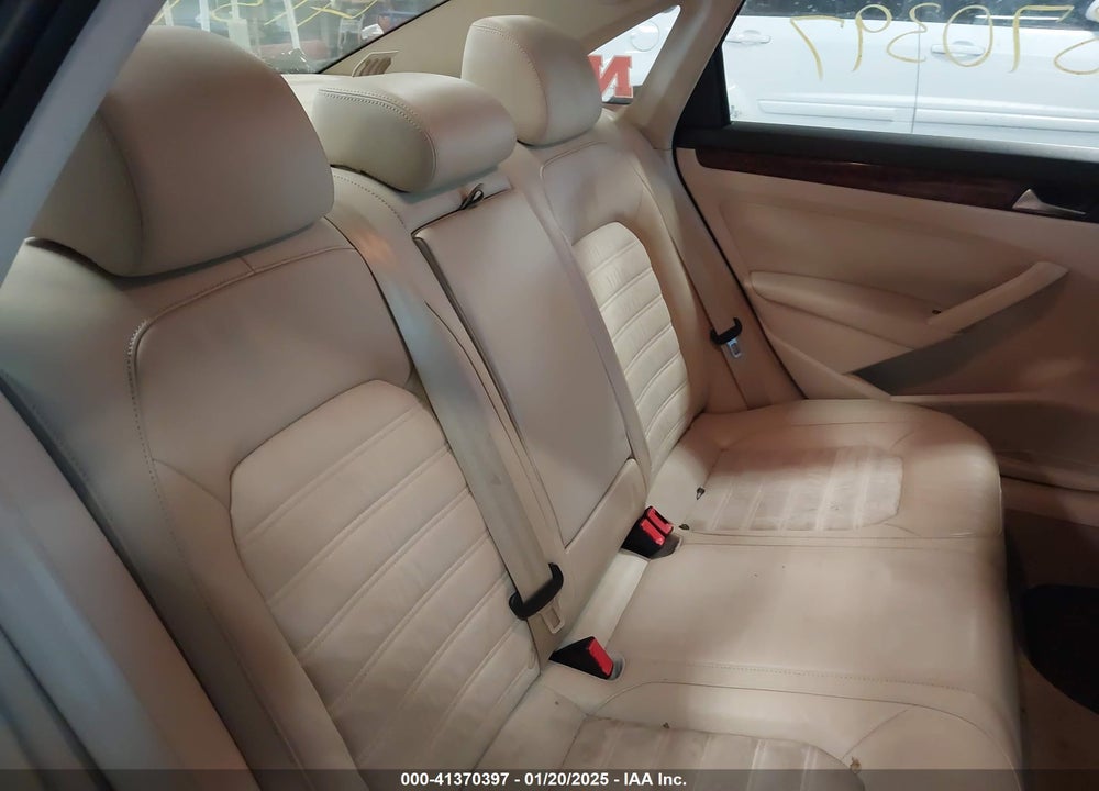 2013 VOLKSWAGEN PASSAT VIN: 1VWCN7A38DC107508