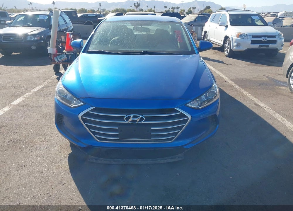 2017 HYUNDAI ELANTRA VIN: 5NPD74LF9HH182638