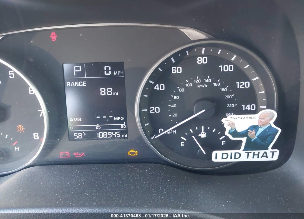 2017 HYUNDAI ELANTRA VIN: 5NPD74LF9HH182638