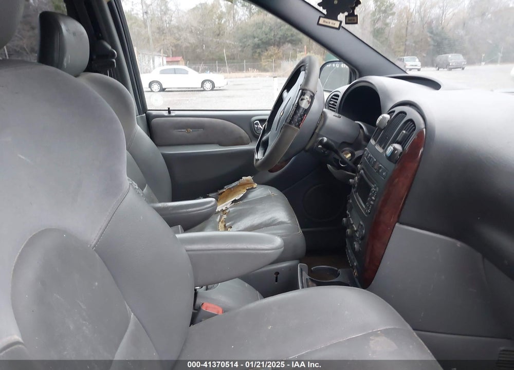 2004 CHRYSLER TOWN & COUNTRY LIMITED VIN: 2C8GP64LX4R621788
