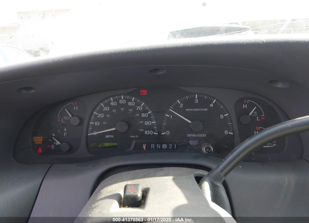 1999 LINCOLN NAVIGATOR VIN: 5LMPU28A4XLJ41053