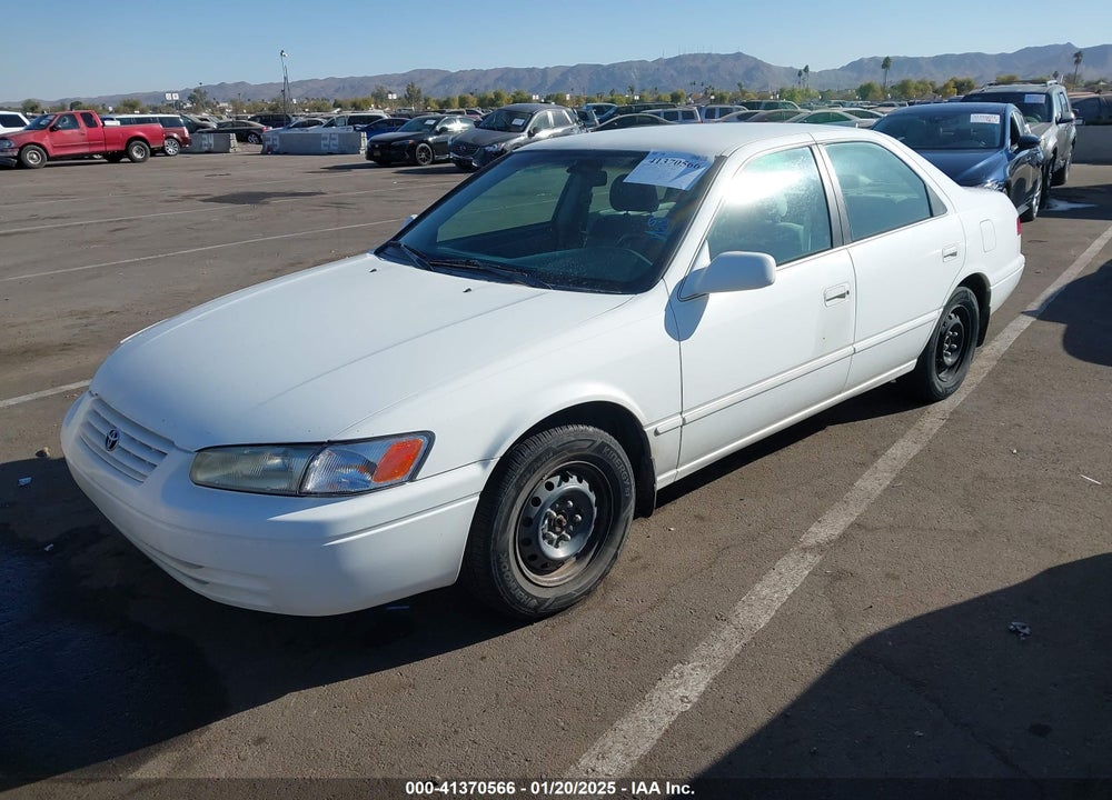 1999 TOYOTA CAMRY LE VIN: 4T1BG28K5XU864532