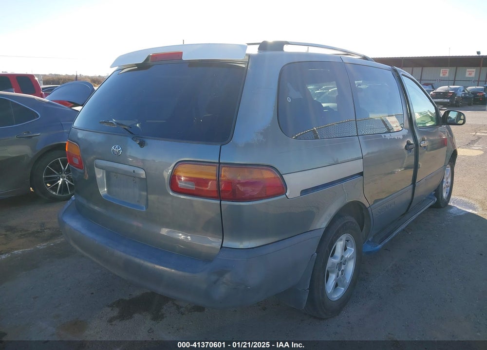 1999 TOYOTA SIENNA LE VIN: 4T3ZF13C8XU107076