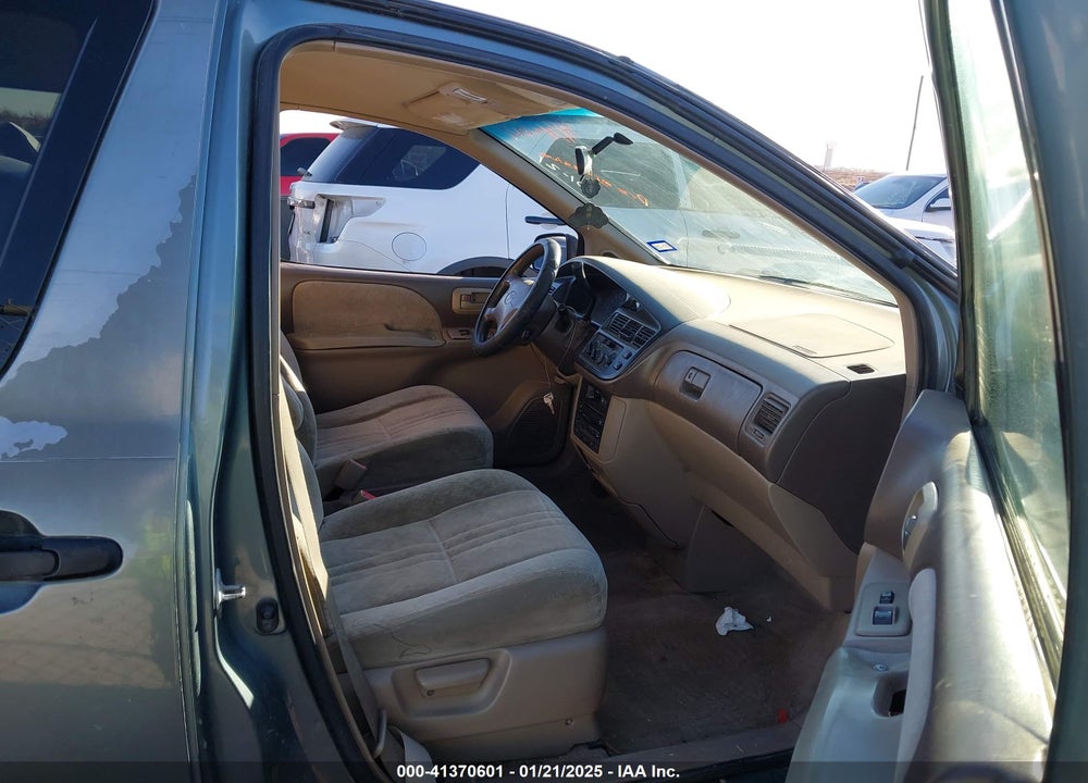 1999 TOYOTA SIENNA LE VIN: 4T3ZF13C8XU107076