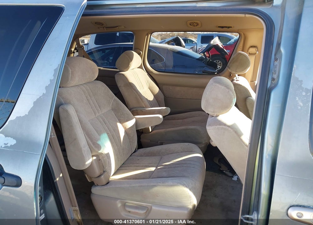 1999 TOYOTA SIENNA LE VIN: 4T3ZF13C8XU107076