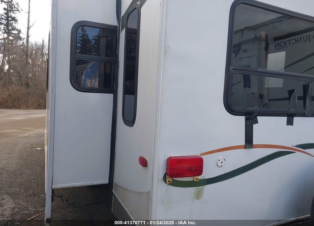 2008 SPREE 323RL VIN: 4EZTP322188038339