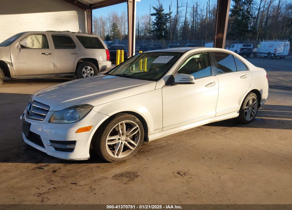 2013 MERCEDES-BENZ C 250 LUXURY/SPORT VIN: WDDGF4HB6DA849338