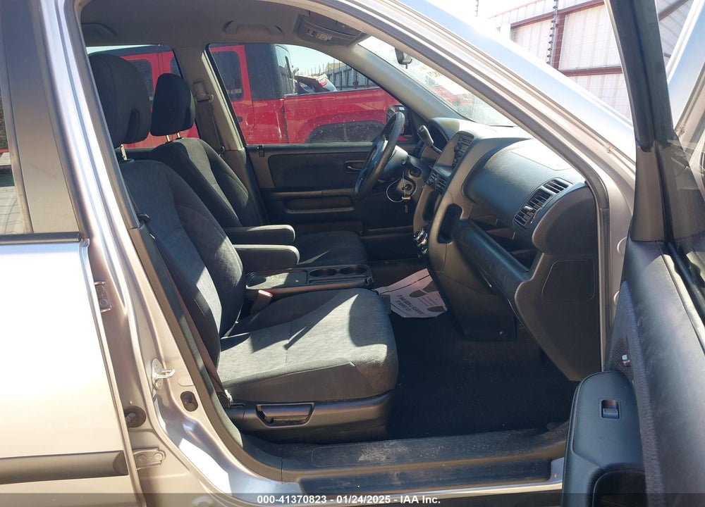 2005 HONDA CR-V LX VIN: JHLRD78505C048093