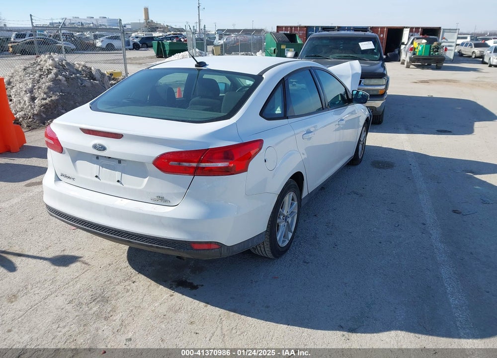 2016 FORD FOCUS VIN: 1FADP3F29GL267711