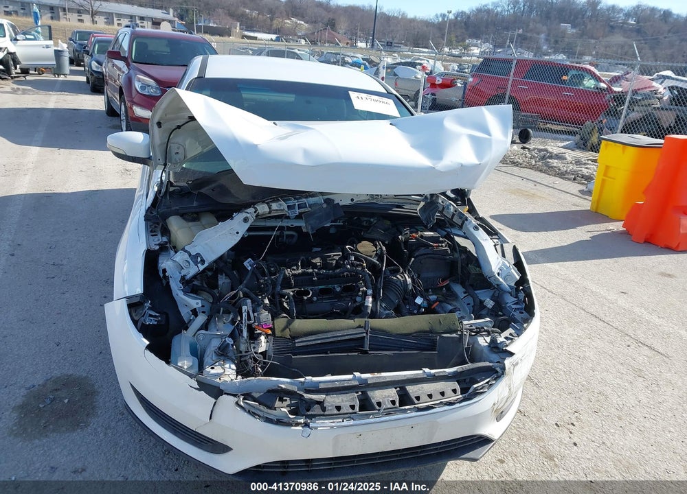 2016 FORD FOCUS VIN: 1FADP3F29GL267711