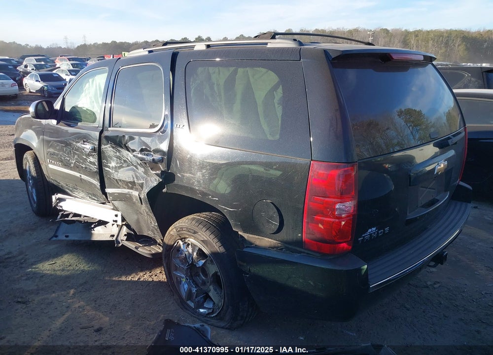 2009 CHEVROLET TAHOE VIN: 1GNFK33049R151831