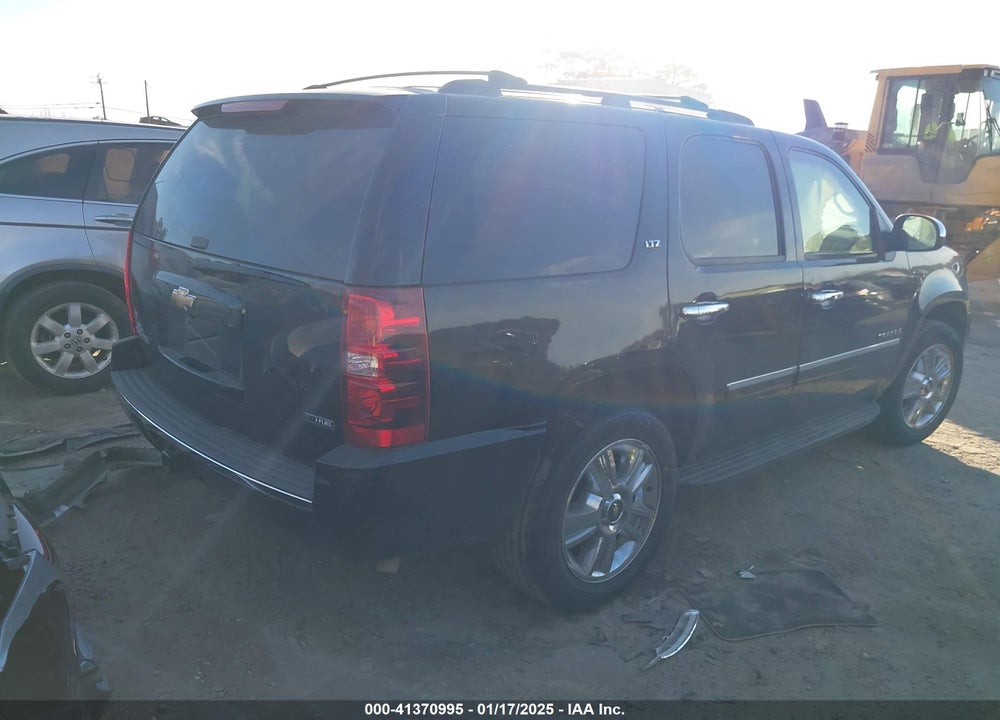 2009 CHEVROLET TAHOE VIN: 1GNFK33049R151831