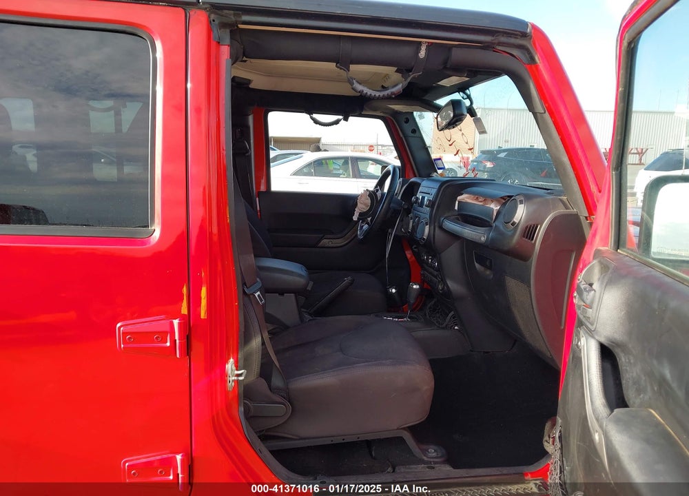 2015 JEEP WRANGLER UNLIMITED SPORT VIN: 1C4BJWDGXFL692873
