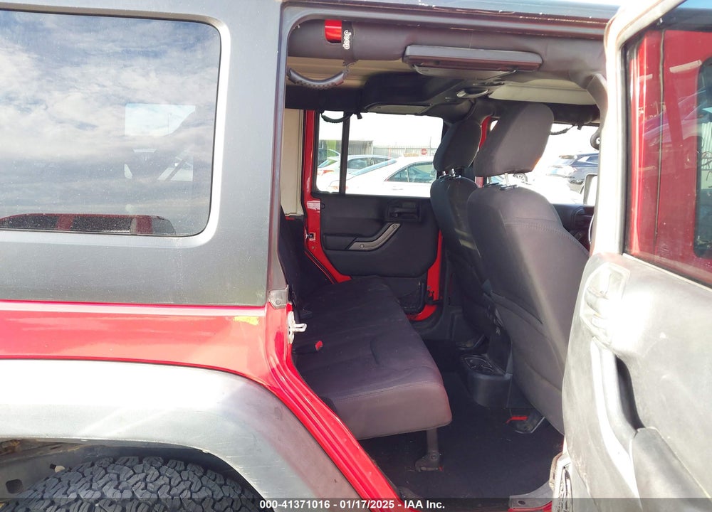 2015 JEEP WRANGLER UNLIMITED SPORT VIN: 1C4BJWDGXFL692873