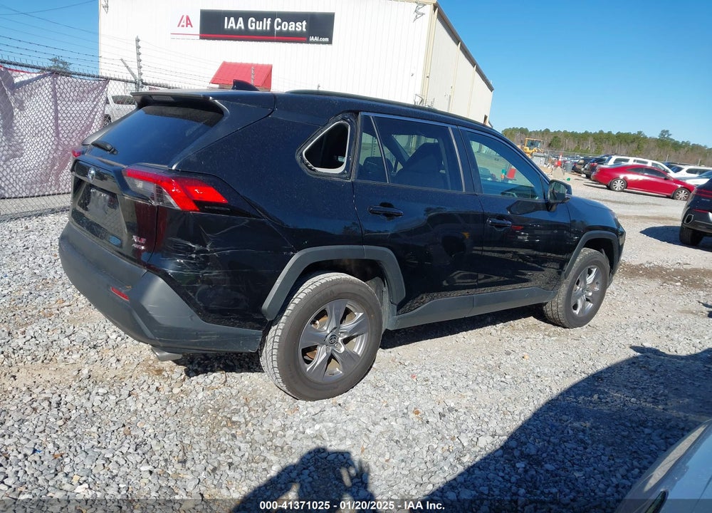 2022 TOYOTA RAV4 XLE VIN: 2T3P1RFV4NW298218