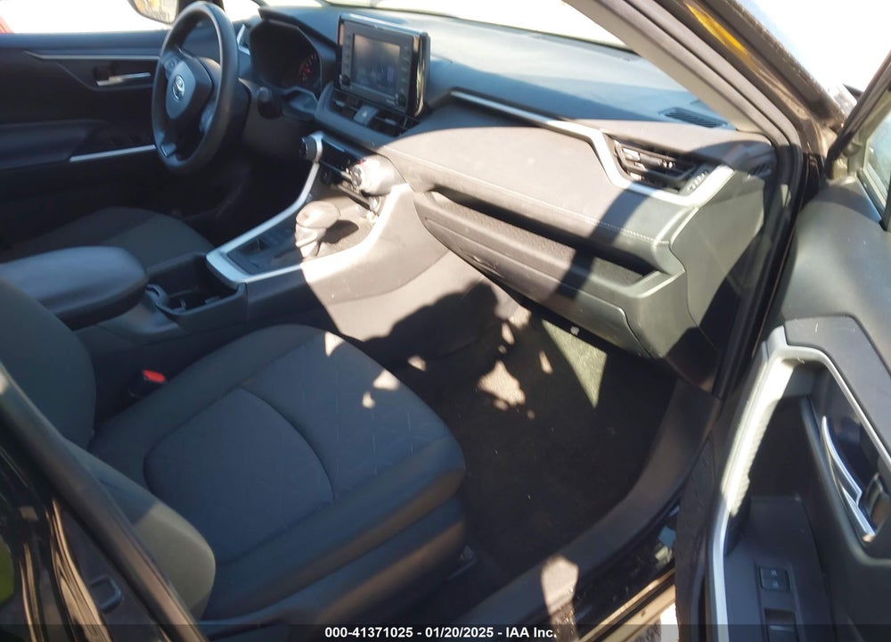 2022 TOYOTA RAV4 XLE VIN: 2T3P1RFV4NW298218