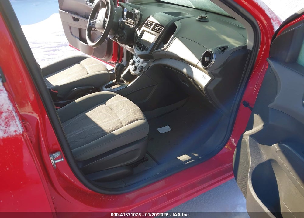 2015 CHEVROLET SONIC VIN: 1G1JC6SB9F4220485