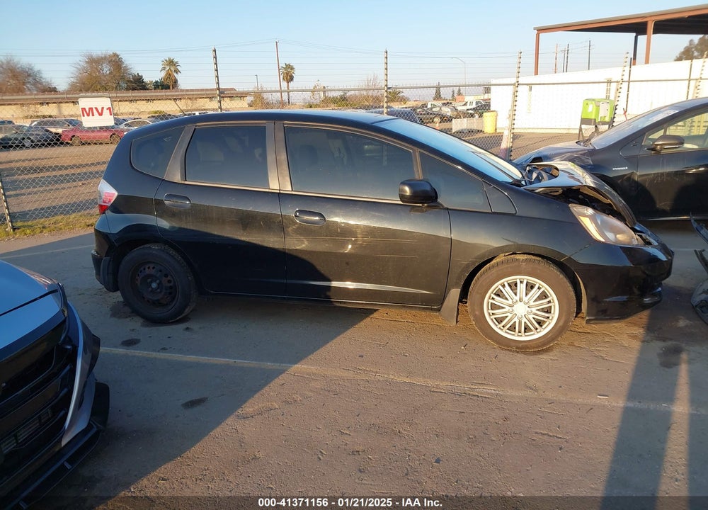 2010 HONDA FIT VIN: JHMGE8H29AS019106