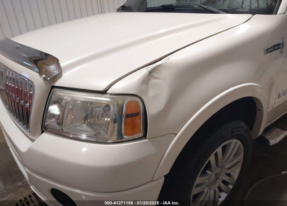 2008 LINCOLN MARK LT VIN: 5LTPW18578FJ01142