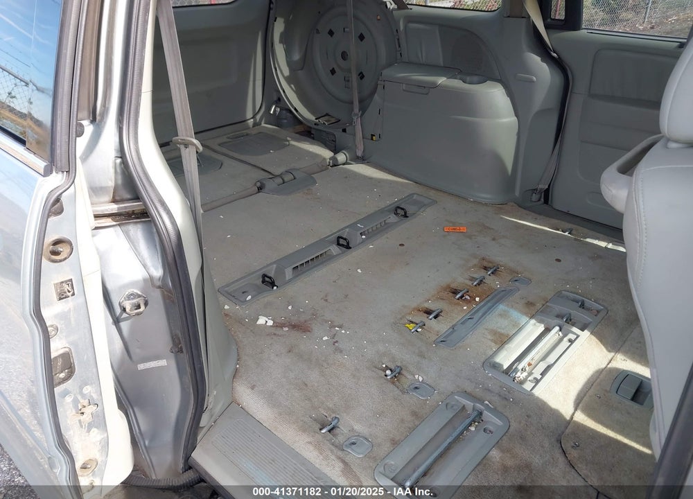 2010 HONDA ODYSSEY EX-L VIN: 5FNRL3H61AB051177