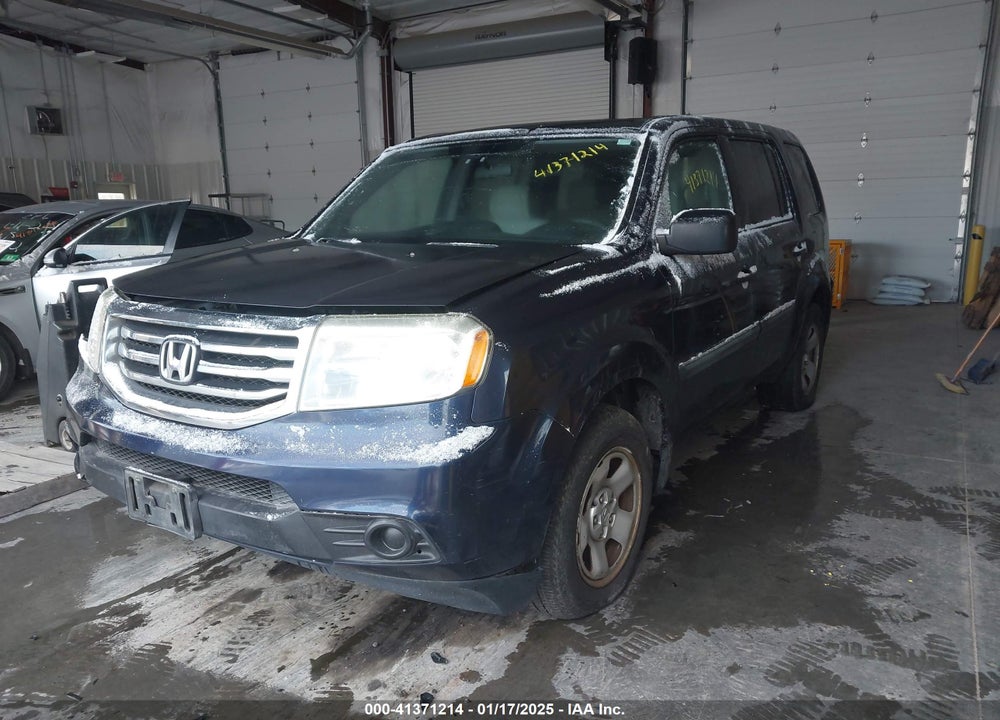 2014 HONDA PILOT LX VIN: 5FNYF4H23EB008018