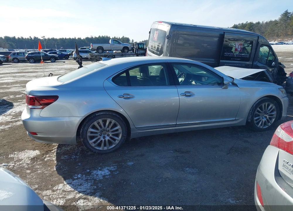 2014 LEXUS LS 460 VIN: JTHCL5EF4E5020548