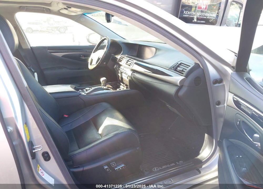 2014 LEXUS LS 460 VIN: JTHCL5EF4E5020548