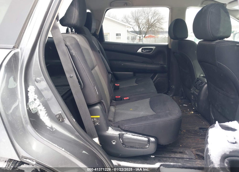 2018 NISSAN PATHFINDER SV VIN: 5N1DR2MM6JC613929