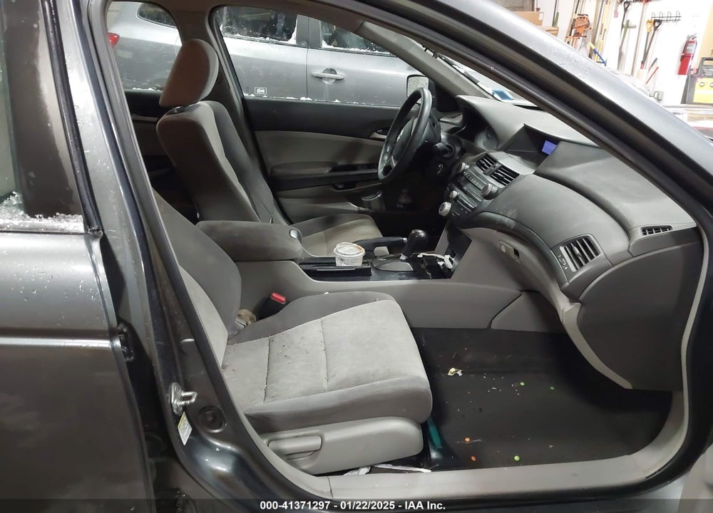 2008 HONDA ACCORD 2.4 LX VIN: 1HGCP26378A083021