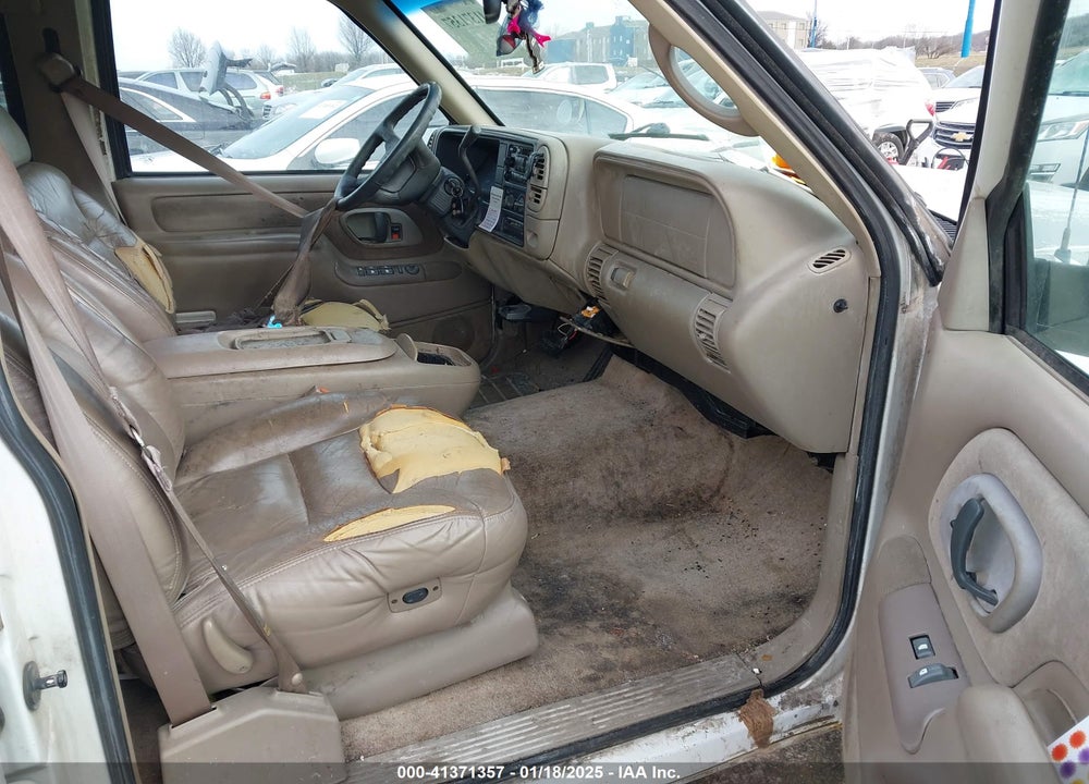 1997 CHEVROLET TAHOE LS VIN: 1GNEC13R0VJ433324