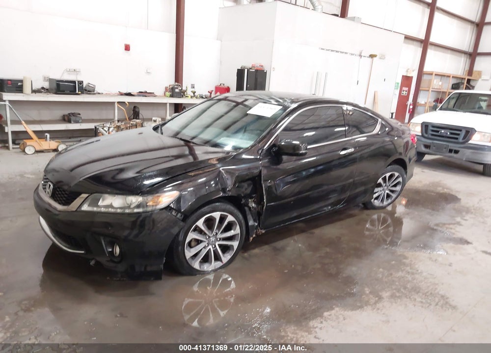 2013 HONDA ACCORD VIN: 1HGCT2A83DA002833