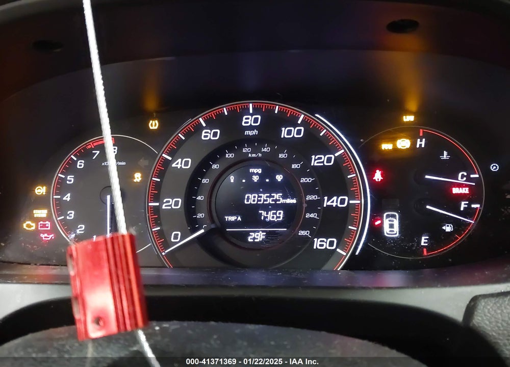 2013 HONDA ACCORD VIN: 1HGCT2A83DA002833