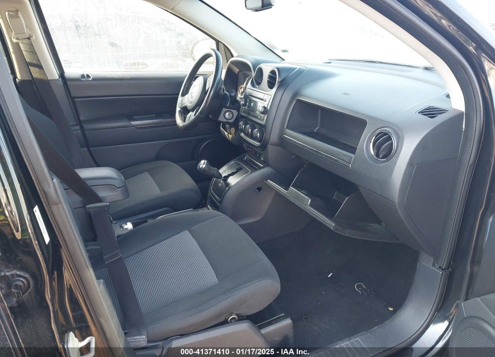 2012 JEEP COMPASS VIN: 1C4NJDEB3CD514359