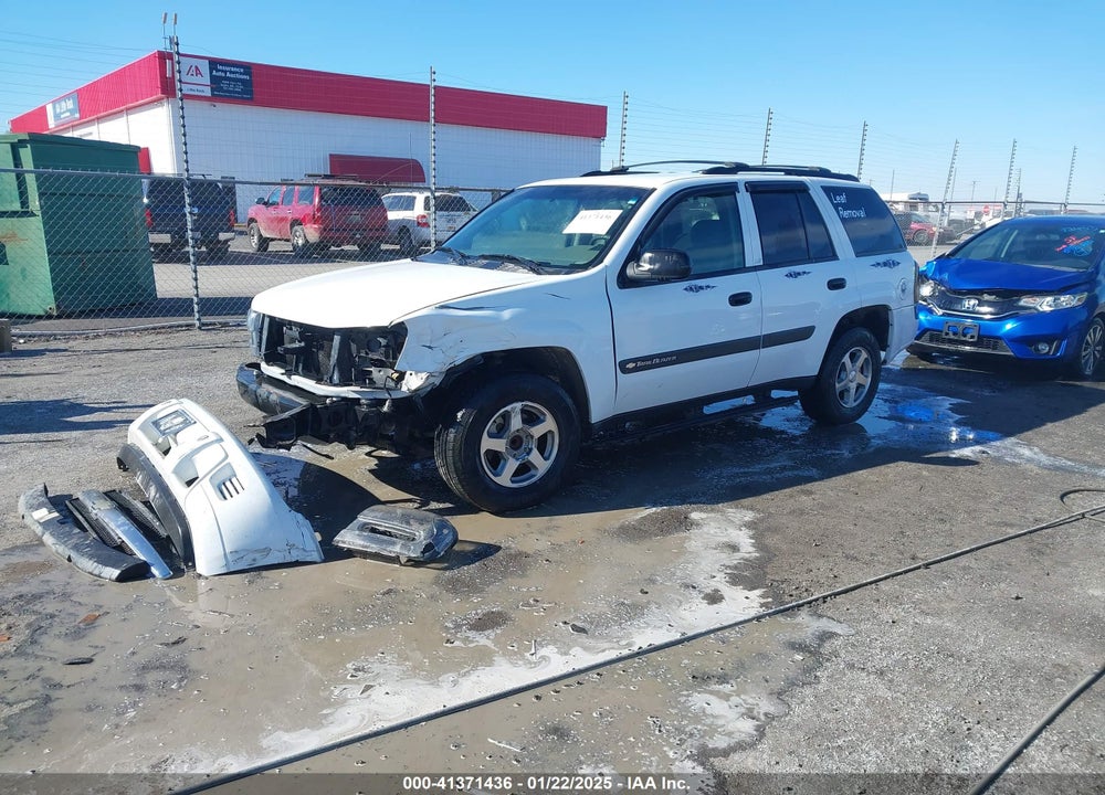 2004 CHEVROLET TRAILBLAZER LS VIN: 1GNDS13S442135160