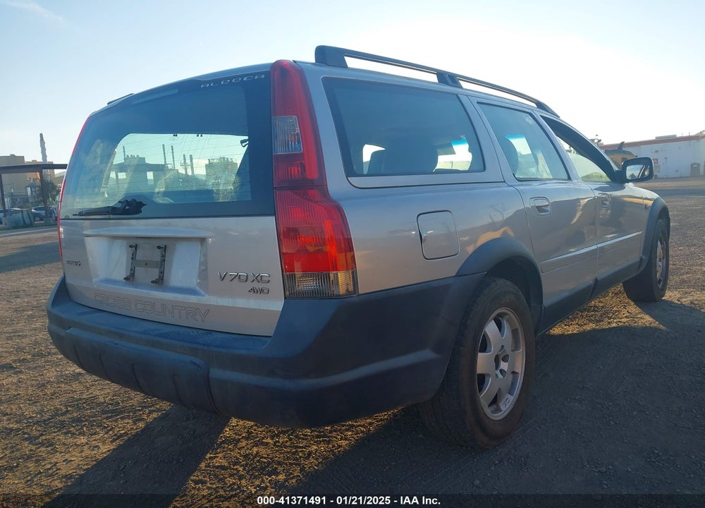 2001 VOLVO V70 XC VIN: YV1SZ58DX11023987