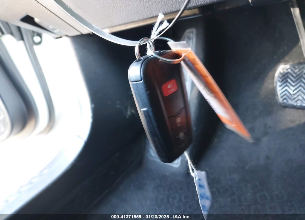 2018 TOYOTA C-HR XLE PREMIUM VIN: NMTKHMBX2JR048440