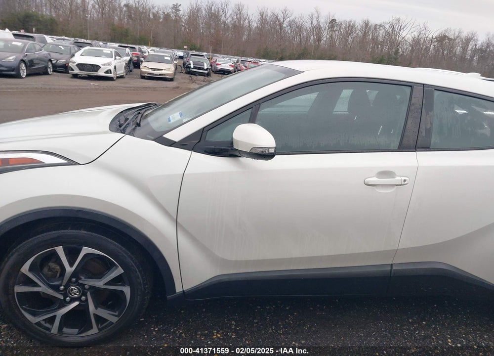 2018 TOYOTA C-HR XLE PREMIUM VIN: NMTKHMBX2JR048440