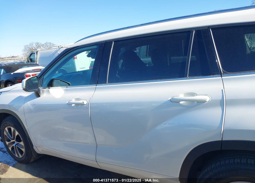 2020 TOYOTA HIGHLANDER XLE VIN: 5TDGZRBH3LS505950