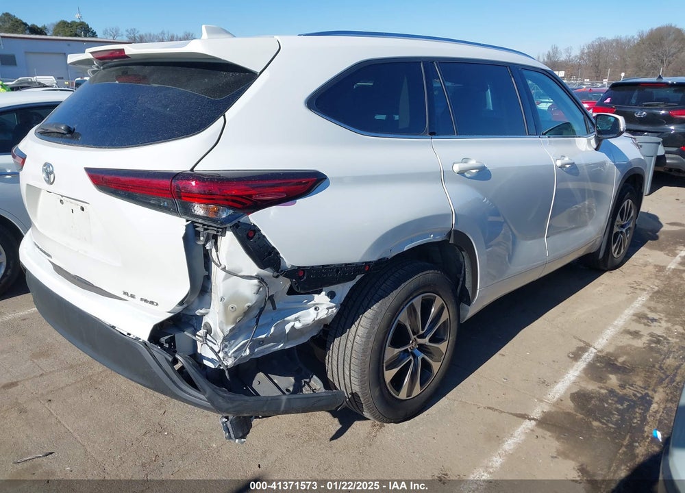 2020 TOYOTA HIGHLANDER XLE VIN: 5TDGZRBH3LS505950