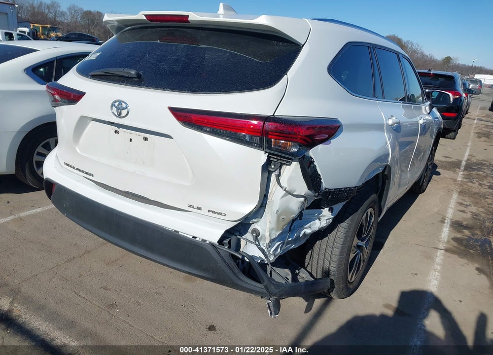 2020 TOYOTA HIGHLANDER XLE VIN: 5TDGZRBH3LS505950
