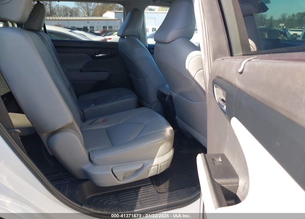 2020 TOYOTA HIGHLANDER XLE VIN: 5TDGZRBH3LS505950