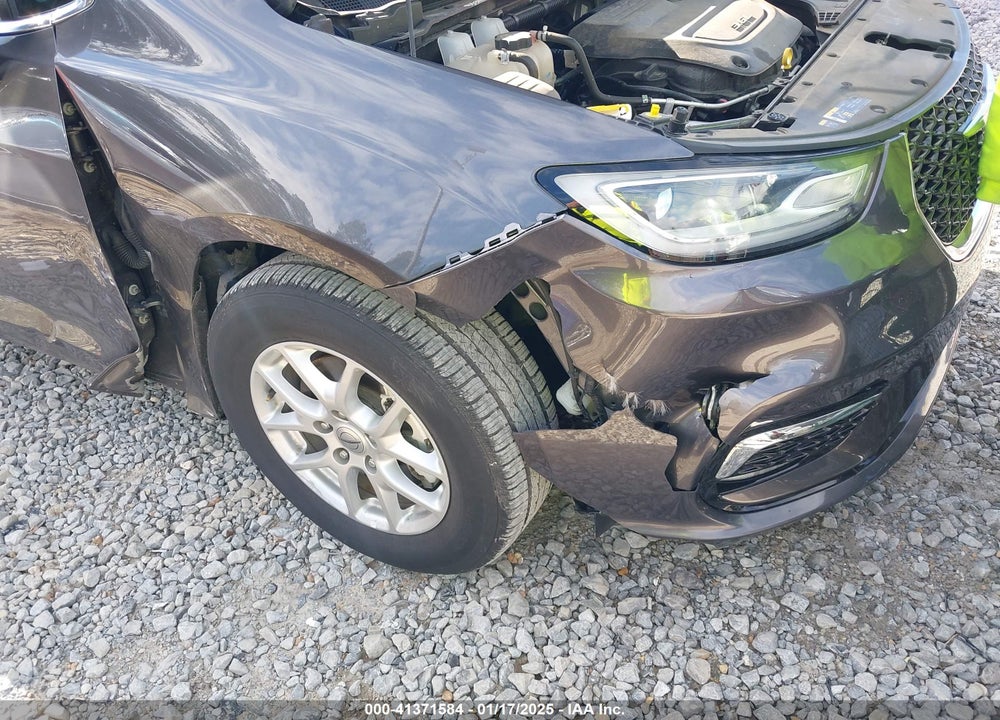 2022 CHRYSLER PACIFICA TOURING L VIN: 2C4RC1BG4NR188923