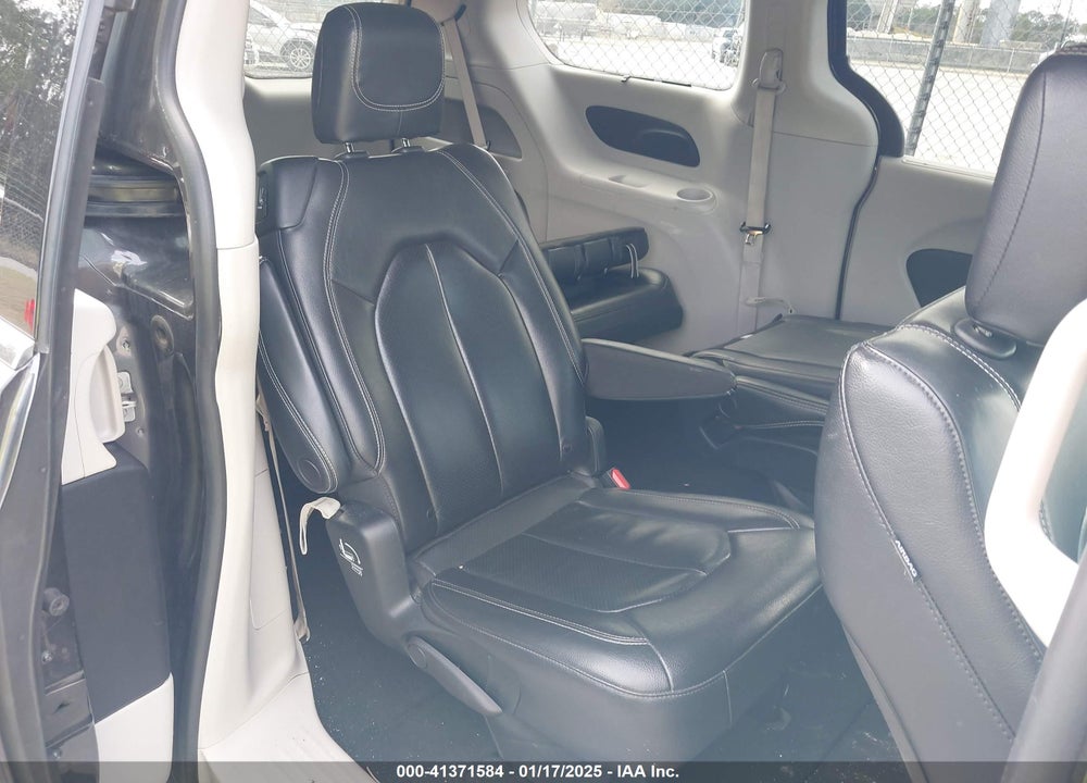 2022 CHRYSLER PACIFICA TOURING L VIN: 2C4RC1BG4NR188923