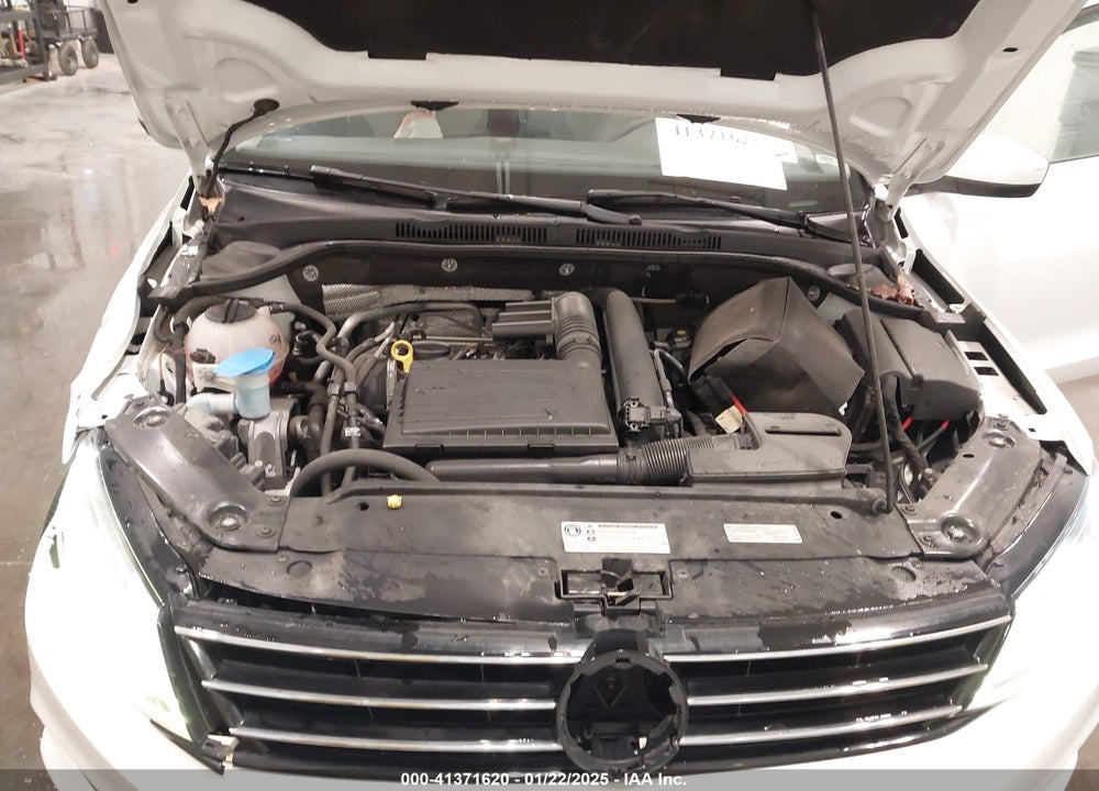 2017 VOLKSWAGEN JETTA VIN: 3VW2B7AJXHM282818