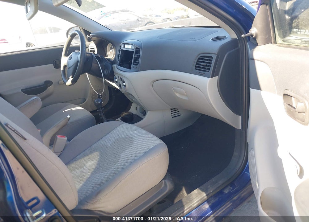 2009 HYUNDAI ACCENT GLS VIN: KMHCN46CX9U285217