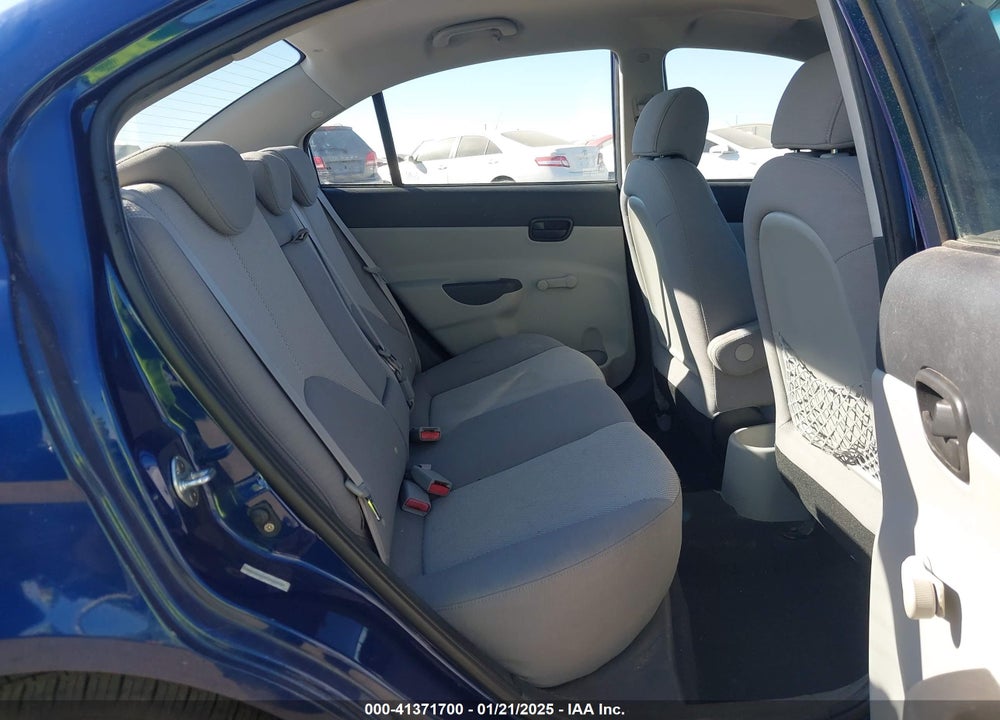 2009 HYUNDAI ACCENT GLS VIN: KMHCN46CX9U285217