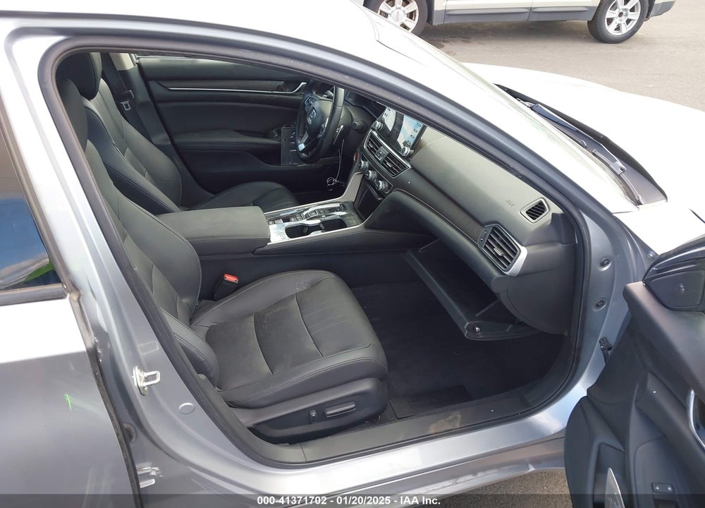 2020 HONDA ACCORD HYBRID TOURING VIN: 1HGCV3F98LA005520