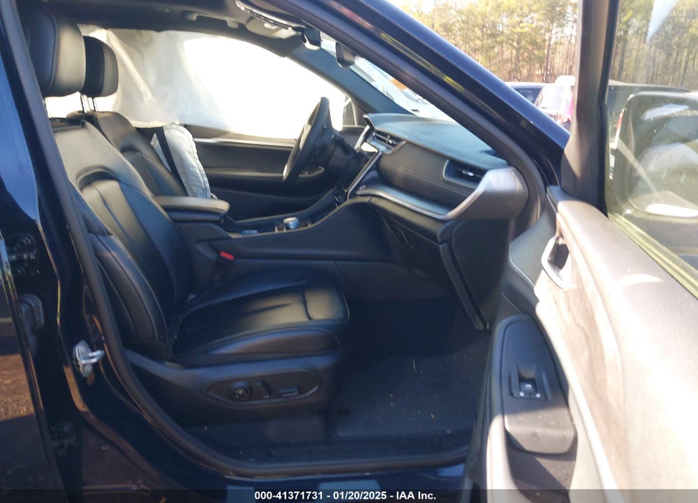 2024 JEEP GRAND CHEROKEE 4XE VIN: 1C4RJYB69R8531782