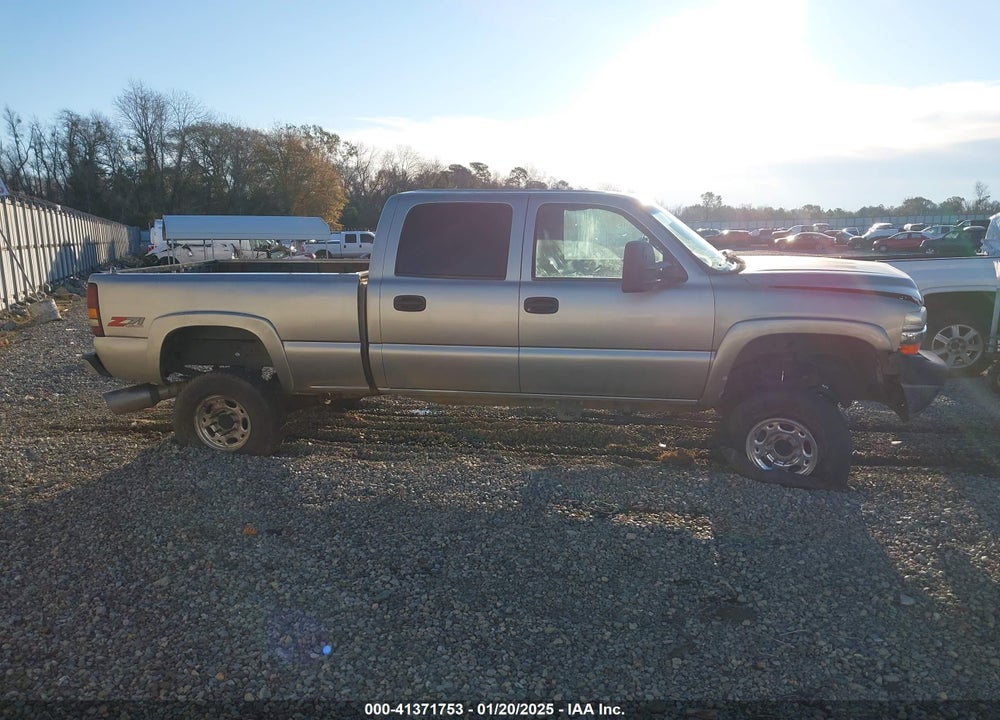 2002 CHEVROLET SILVERADO 2500HD LS VIN: 1GCHK23132F143019